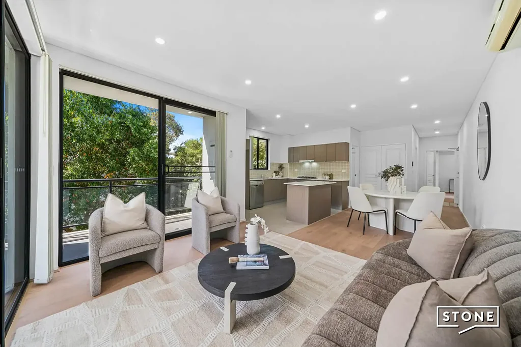 North Parramatta 2Zimmer North-Facing Apartment with Impressive Wraparound Balcony
