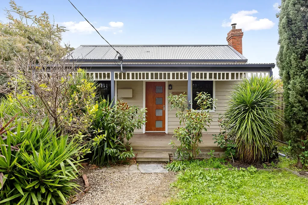Eaglehawk 3ਬੈੱਡਰੂਮ ‘CORVANDALE’ – FULLY RENOVATED & EXTENDED VICTORIAN CHARMER