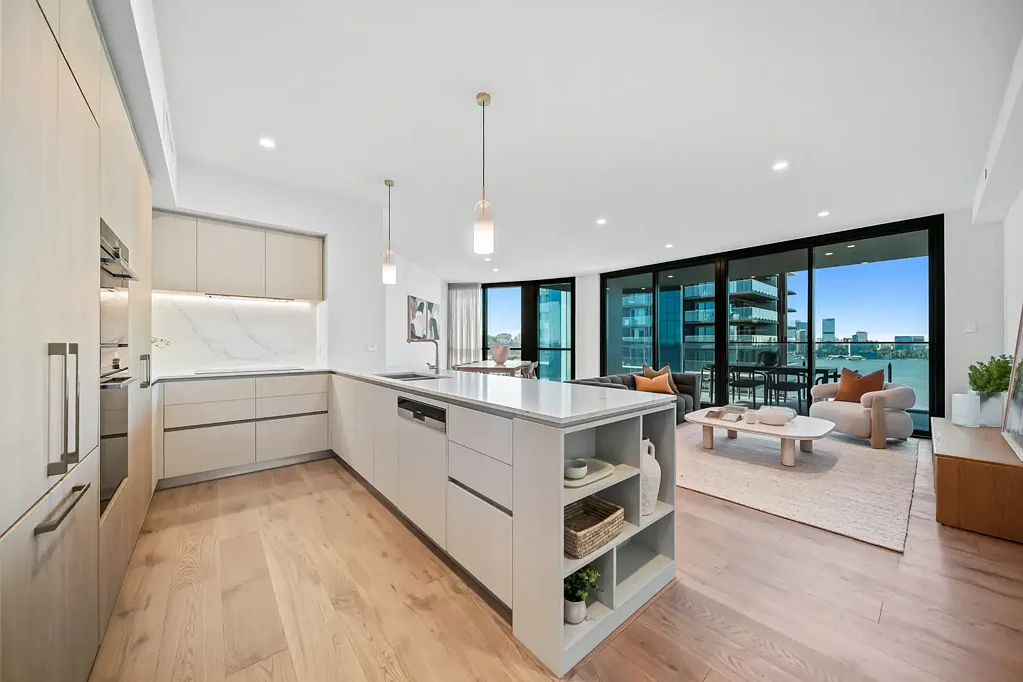 South Perth 3غرفة نوم Landmark Lifestyle