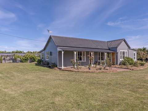 Leeston Large lifestyle - option of additional bare land