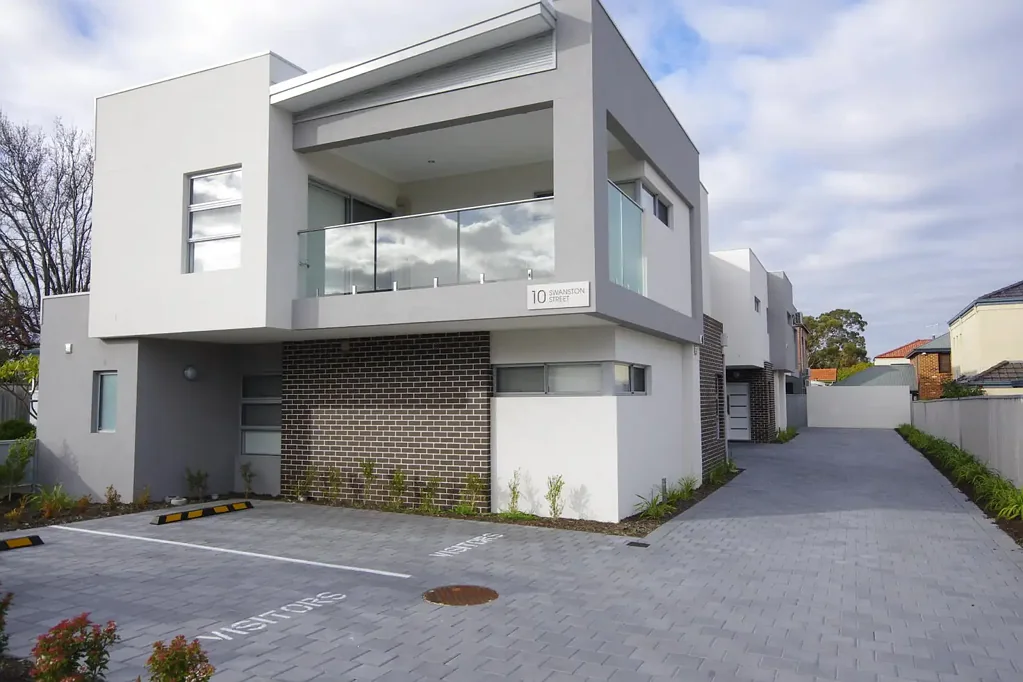 Modern 2x2 unit - Stylish & Spacious!