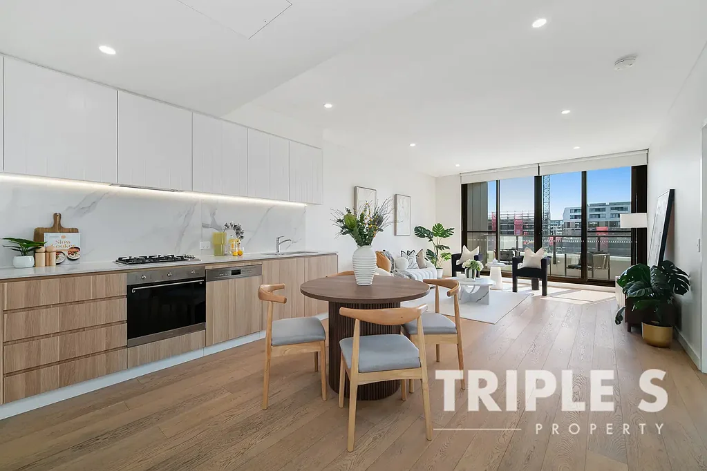 Erskineville 2침실 Spacious Two-Bedroom Home with Uninterrupted future Park Views 
4th October 11:00 am - Must be Sold!