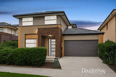Sunshine West 4chambre Contemporary Luxury in Prestigious Callaway Park.