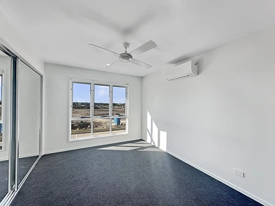 Kwarto - 41 Sunflower Crescent, Nirimba, QLD 4551