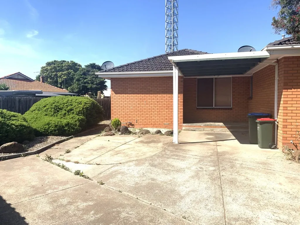 Low-Maintenance Living in Central Werribee - NOW TAKING APPL