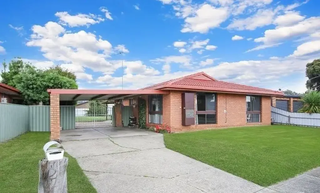 Comfortable Family Home with Spacious Living & Great Storage