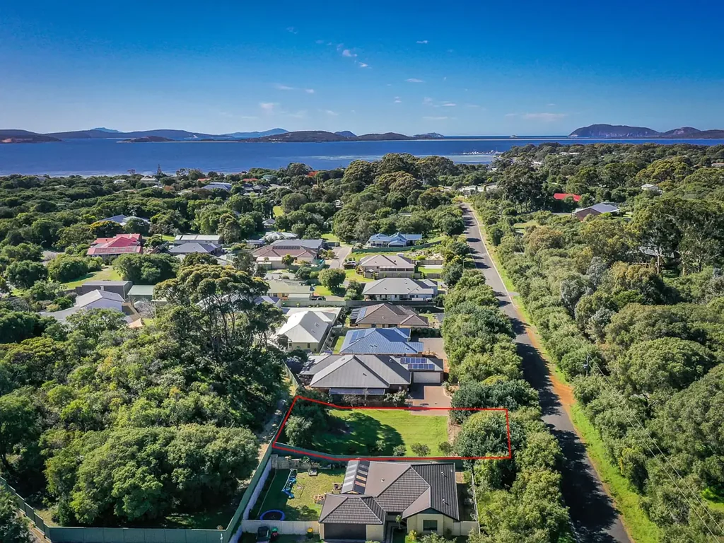 76 Wilson Street, Little Grove, WA 6330