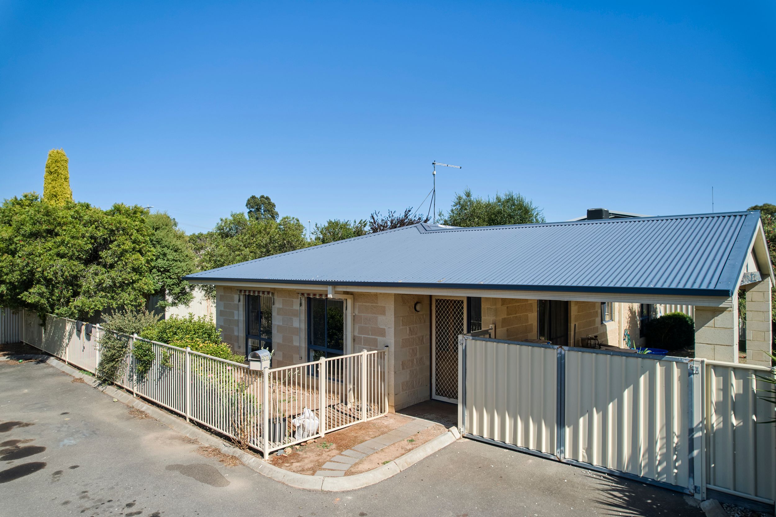 UNIT 2 7 HIGH ST, HEATHCOTE VIC 3523, 0 rūma, 0 rūma horoi, House