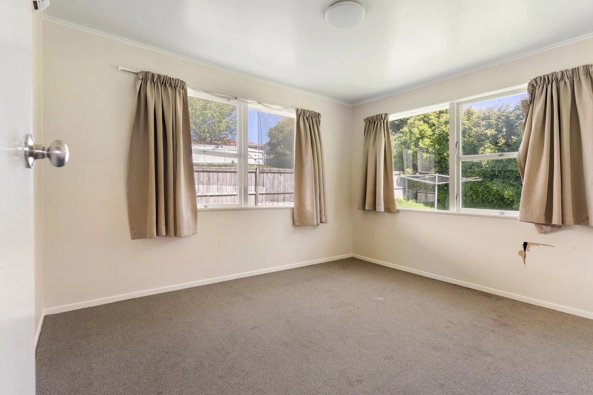 47 Parker Avenue, New Lynn, photo 4
