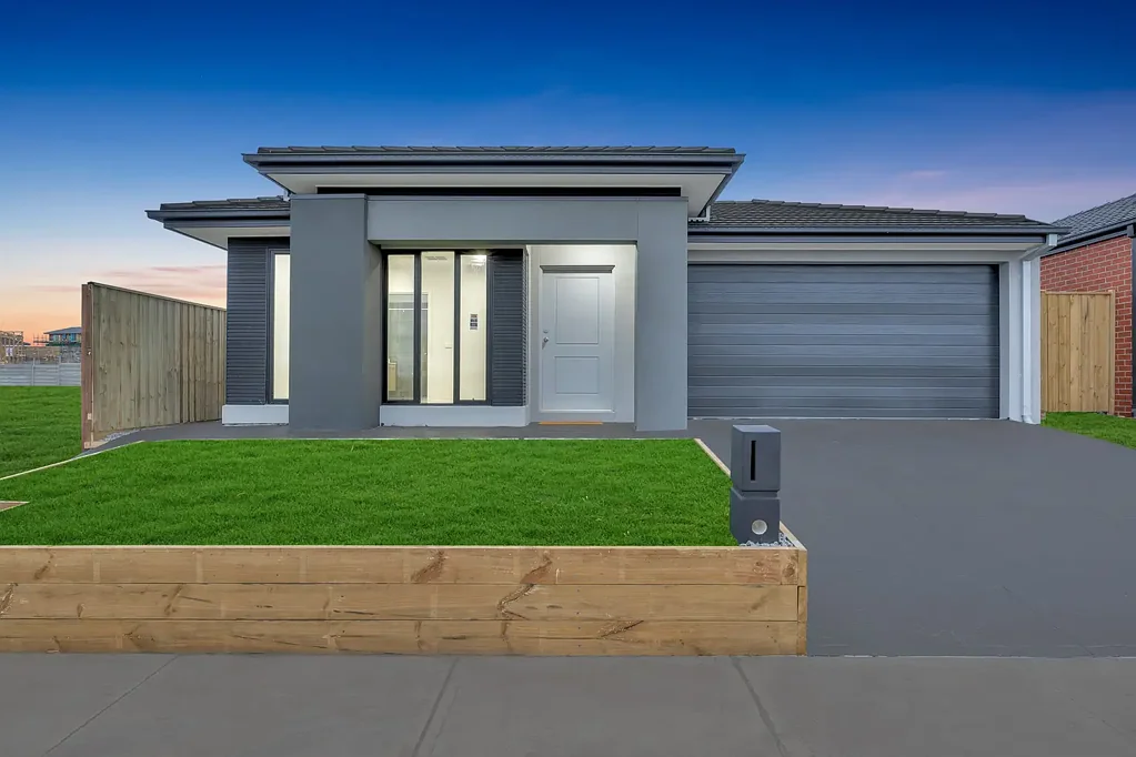 27 Winfred Drive, Mambourin, VIC 3024