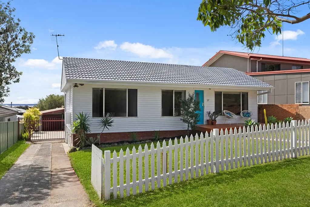 Bateau Bay 4બેડરૂમ Split-Level Design, Generous Block, Coastal Location