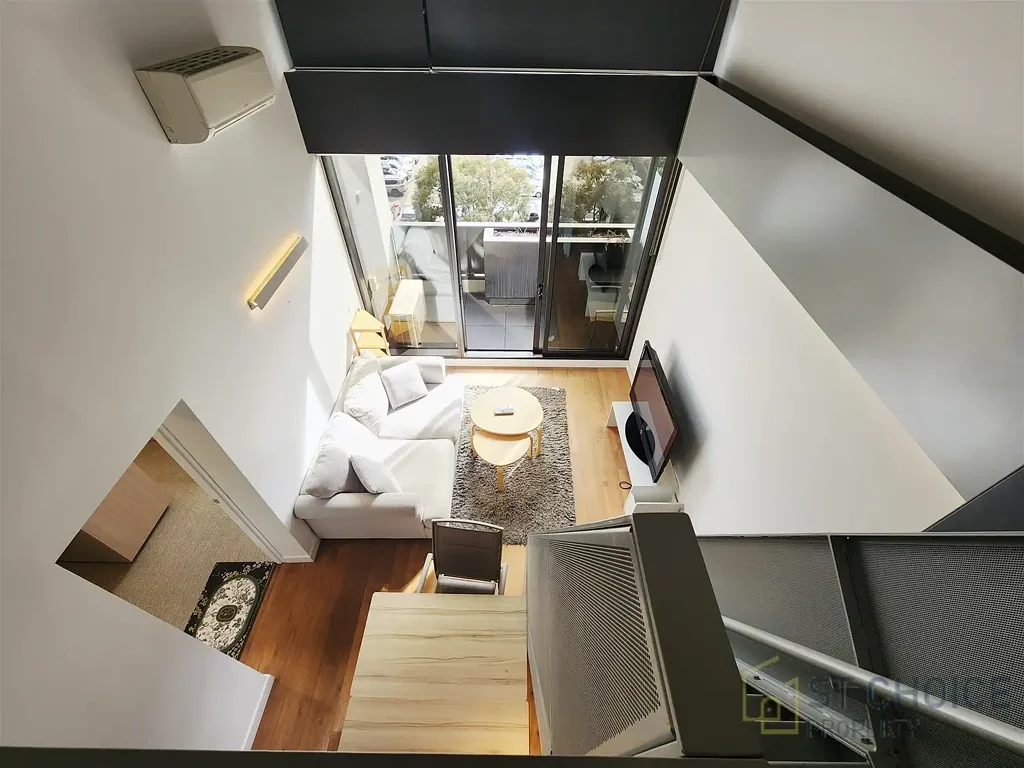 Fully Furnished ! Amazing Rare and Unique Loft Living *Great Deal*