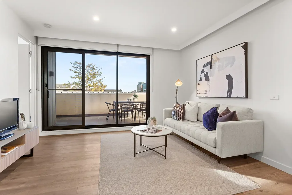 Malvern East 2chambre Contemporary Elegance with Sweeping Views