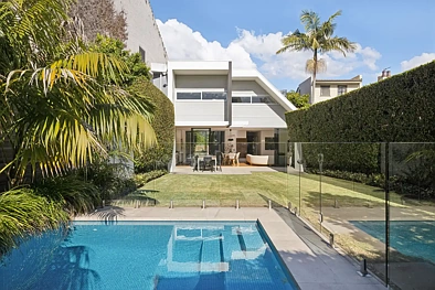 Balmain 4Zimmer Poolside family retreat by artist & architect Paul Connor