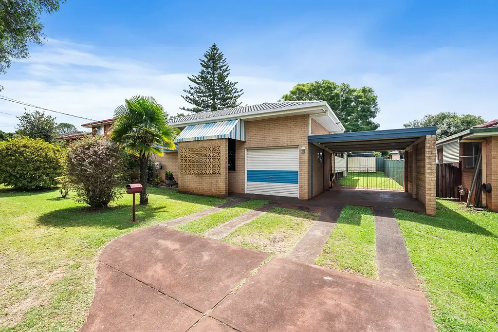 Rejuvenated Home in Centenary Heights