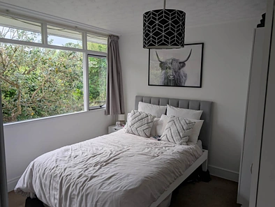 Central One Bedroom Apartment