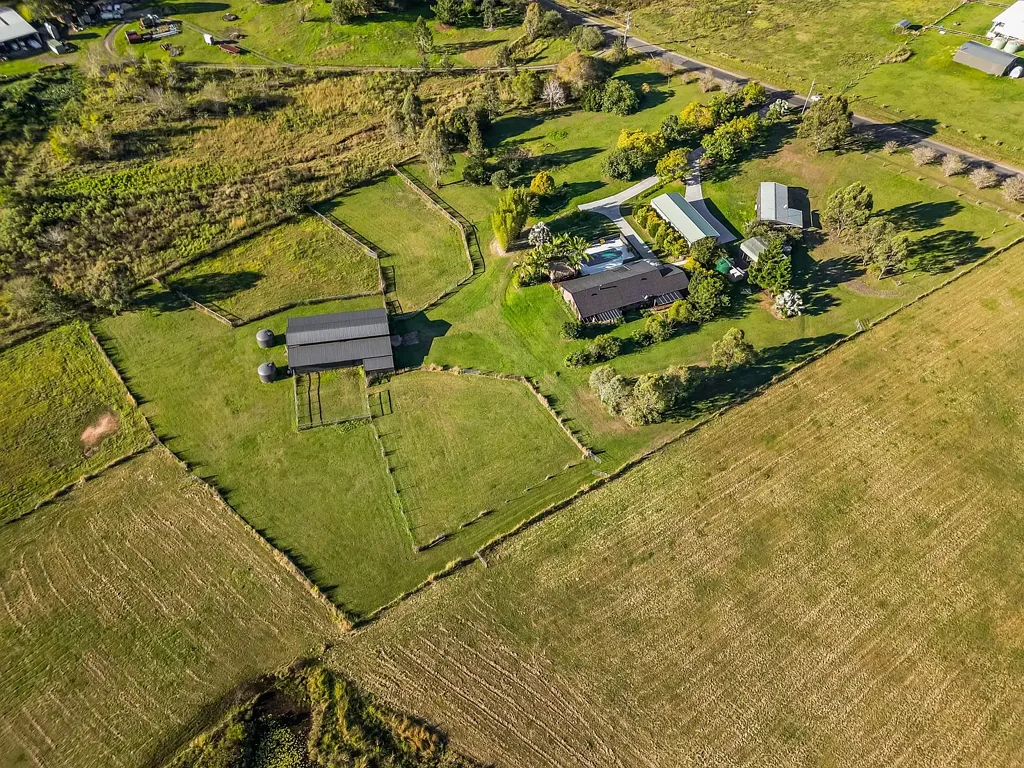 Boyland 5ห้องนอน Premium Rural Retreat with Extensive Equestrian Facilities