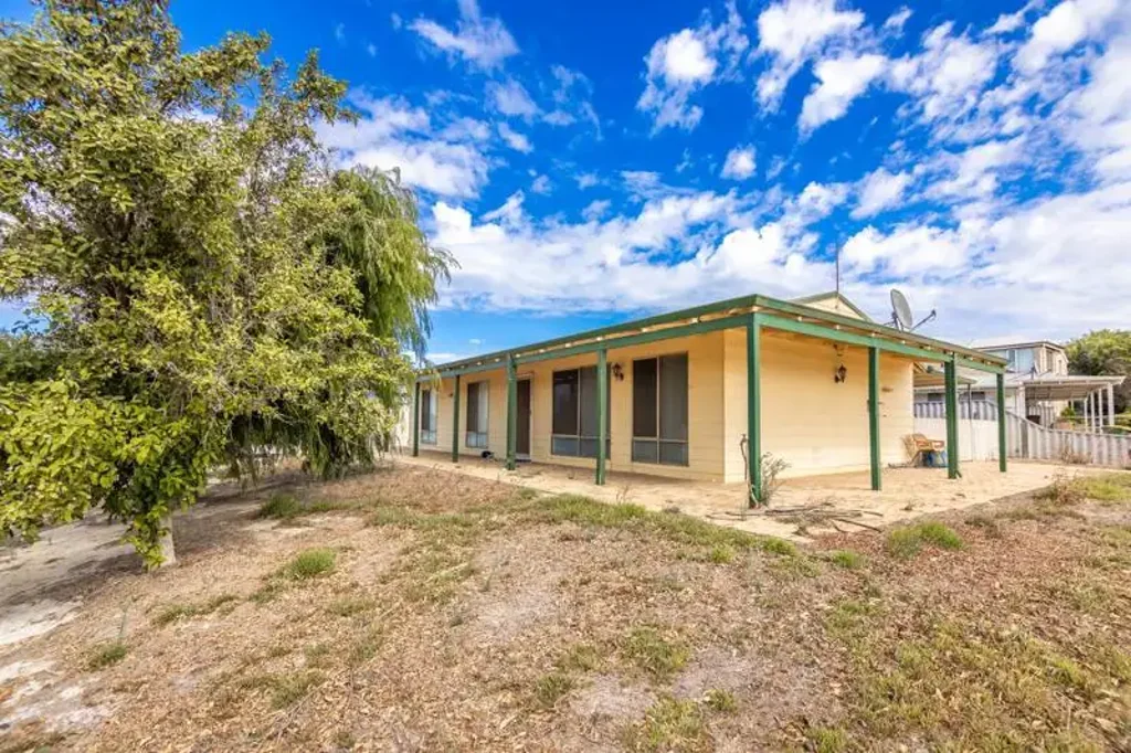 1 Heales Way, Green Head, WA 6514