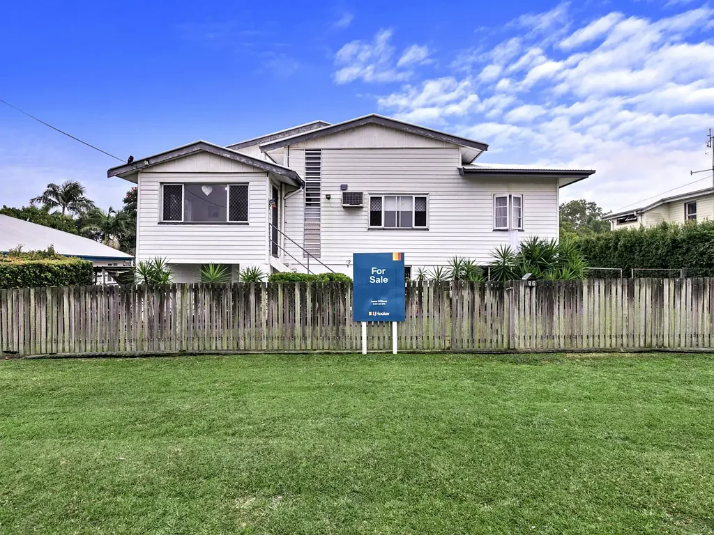 Maryborough 4ห้องนอน Spacious Family Home with Dual Street Frontage