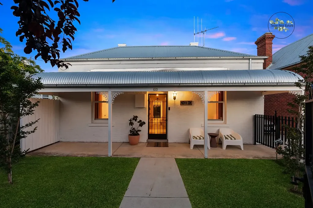 Bendigo 4房  Charming Victorian Living in the Heart of the City