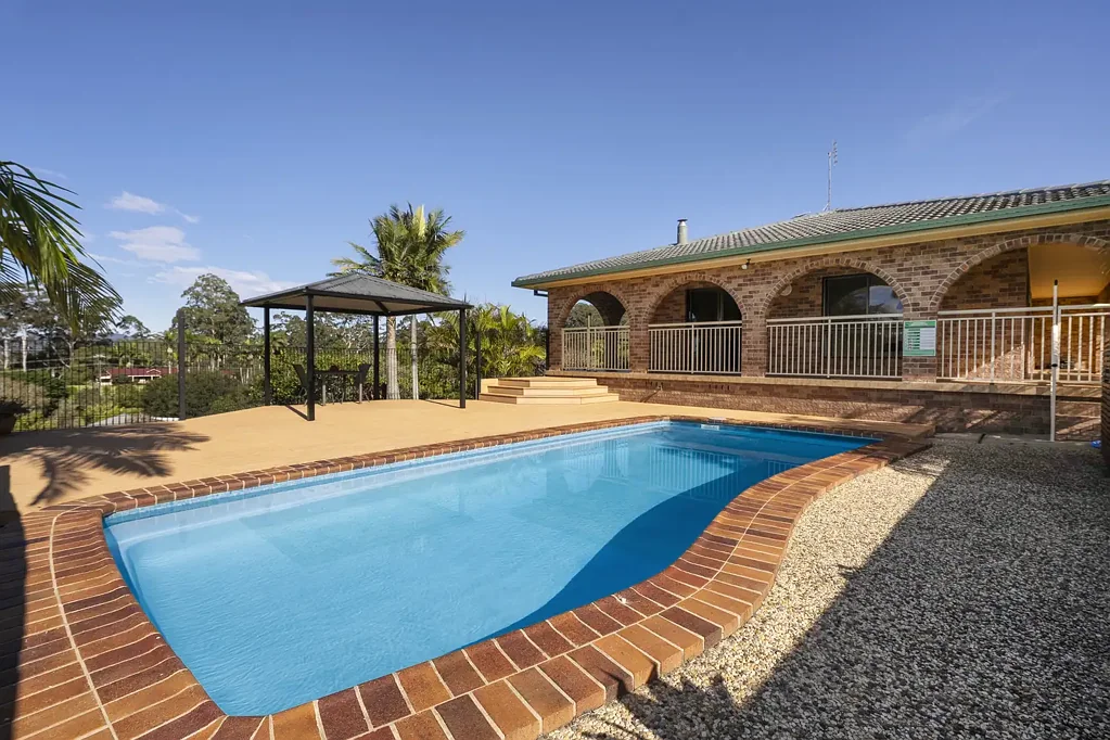 Nambucca Heads 4Kwarto Substantial Family Home in Exclusive Estate