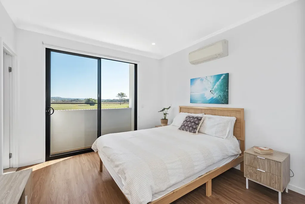 Robina 3Kwarto Wake up overlooking Greenheart Parklands.