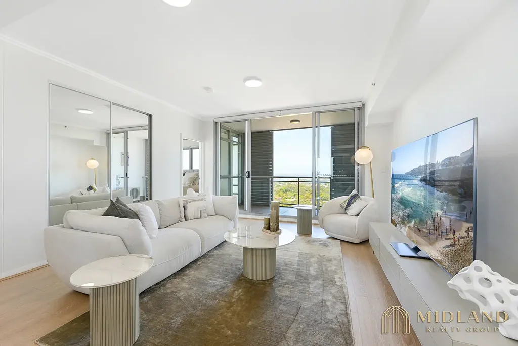 St Leonards 2Kwarto Elevated Two-Bedroom Apartment with Harbour Bridge Views, Steps from Crows Nest Metro