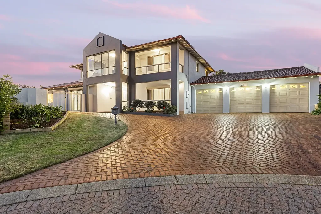 7 Clubb Court, Winthrop, WA 6150