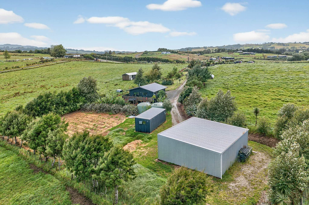 Kaiwaka 2غرفة نوم Charming Lifestyle Cottage, Stunning Rural Views