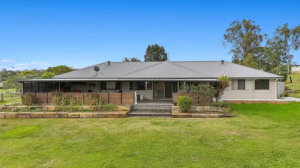 Regency Downs 5房 4.735m²阔地 5卧多区 厨房娱乐天堂 遮盖户外 Lockyer Valley景 臭氧生活空间 平land近便 Rural Views Welcomes You!