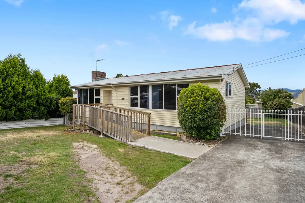 12 Cammeray Road, Claremont, TAS 7011