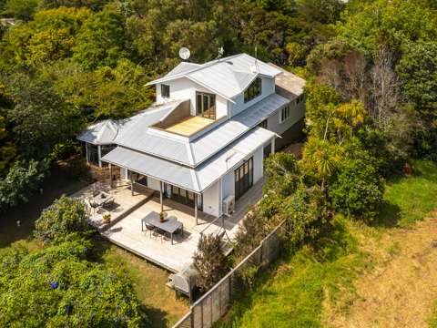 Greenhithe 5Habitaciones A renovator's dream with endless potential!