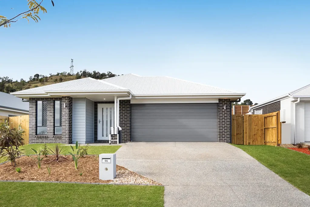 Modern Family Home with Media Room & Alfresco Living