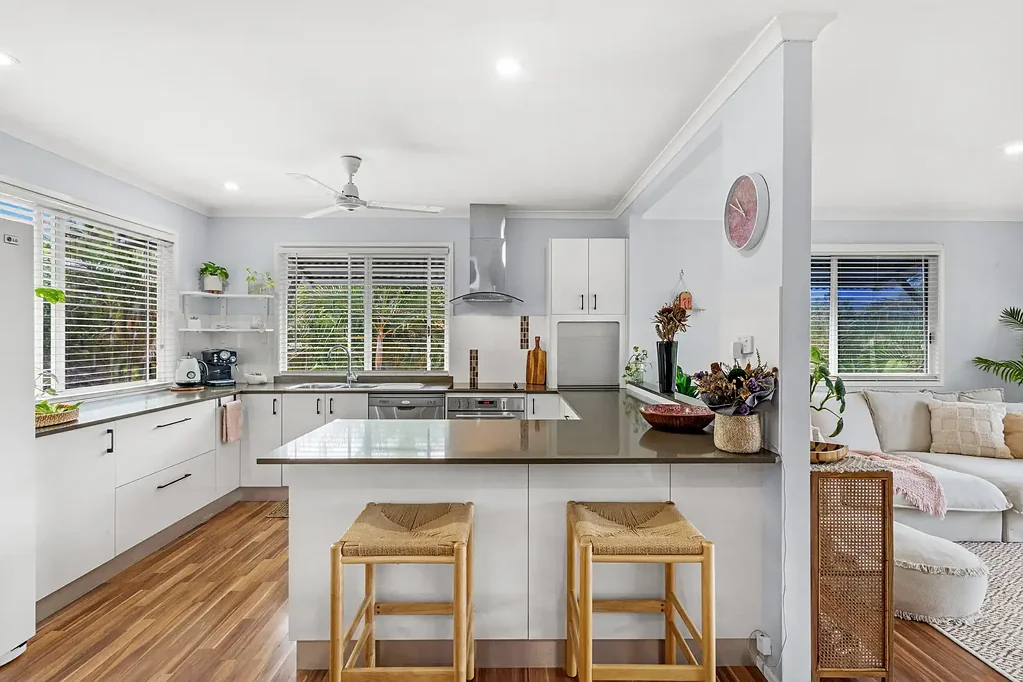 2 South Molle Boulevard, Cannonvale, QLD 4802