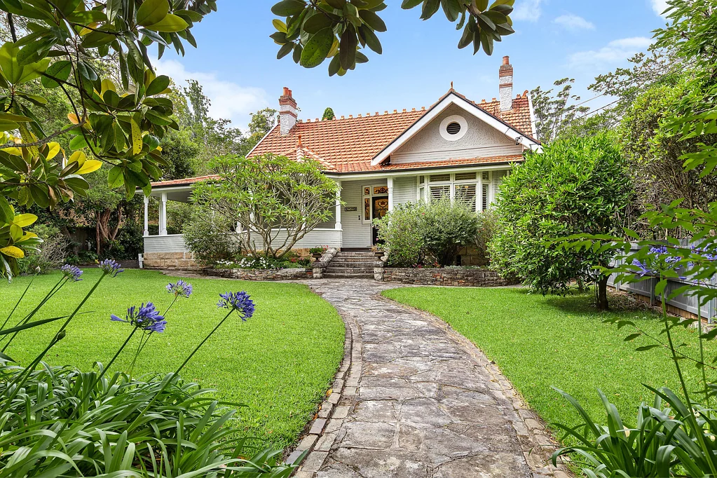 17 Burns Road, Wahroonga, NSW 2076