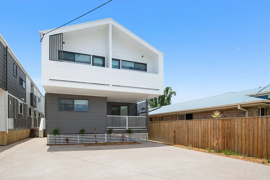 Fully Furnished 1 Bedroom Micro Accommodation with everything you need in Walking Distance