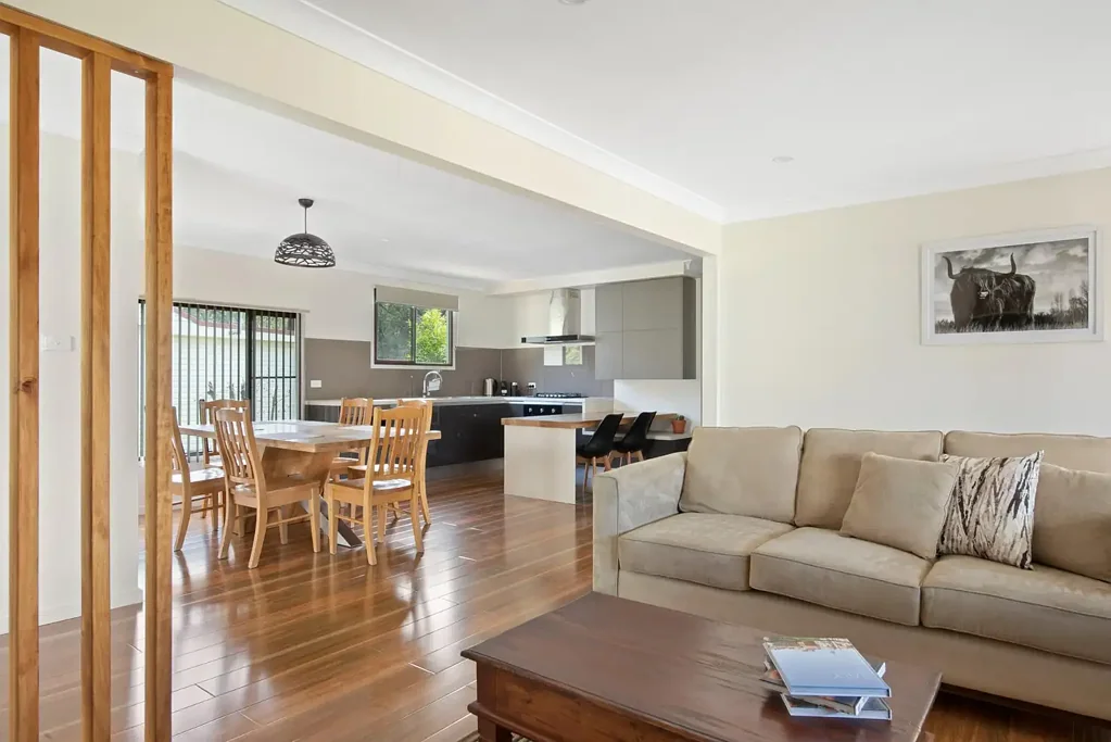 Woollamia 5房  Flexible Family Living with Guest Accommodation Minutes from Huskisson