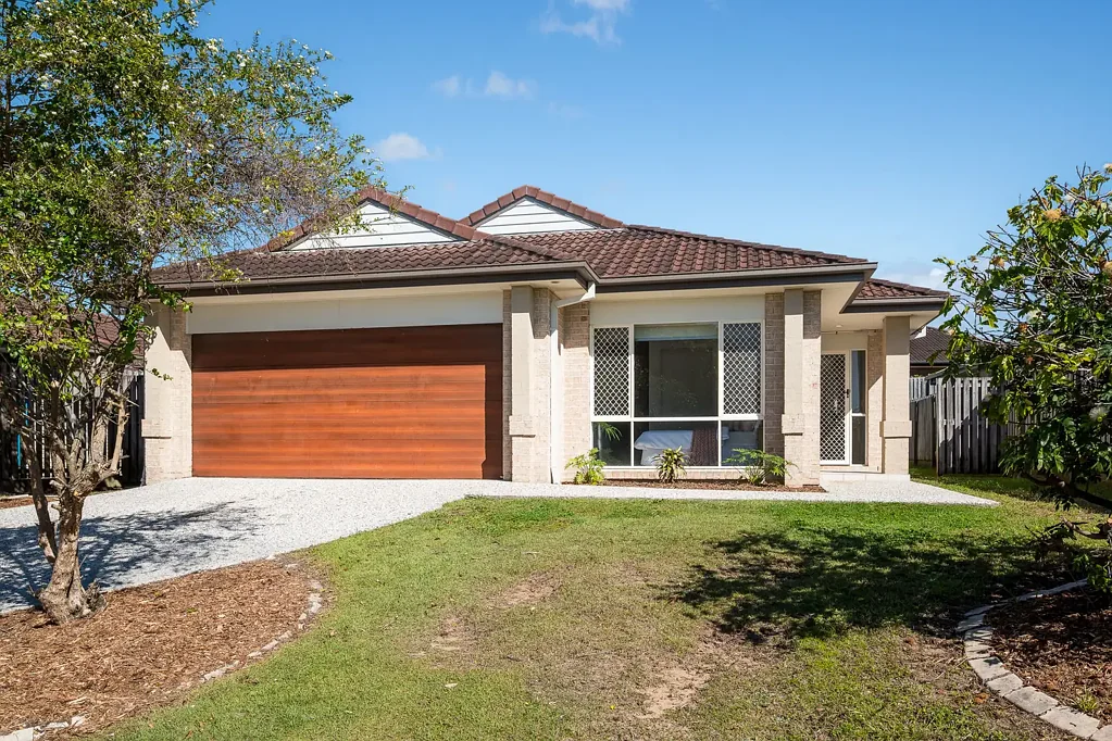 Redbank Plains 4chambre Freshly updated and ready to move in!