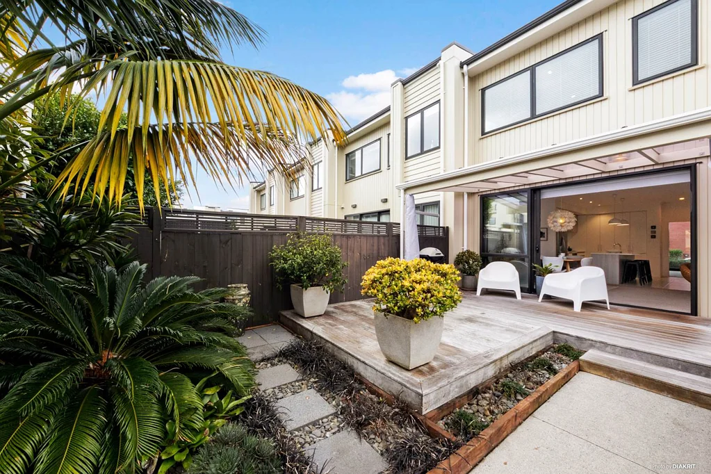 9 Kanuka Road, Hobsonville, Waitakere City, Auckland