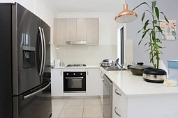 28/460 Pine Ridge Road, Coombabah