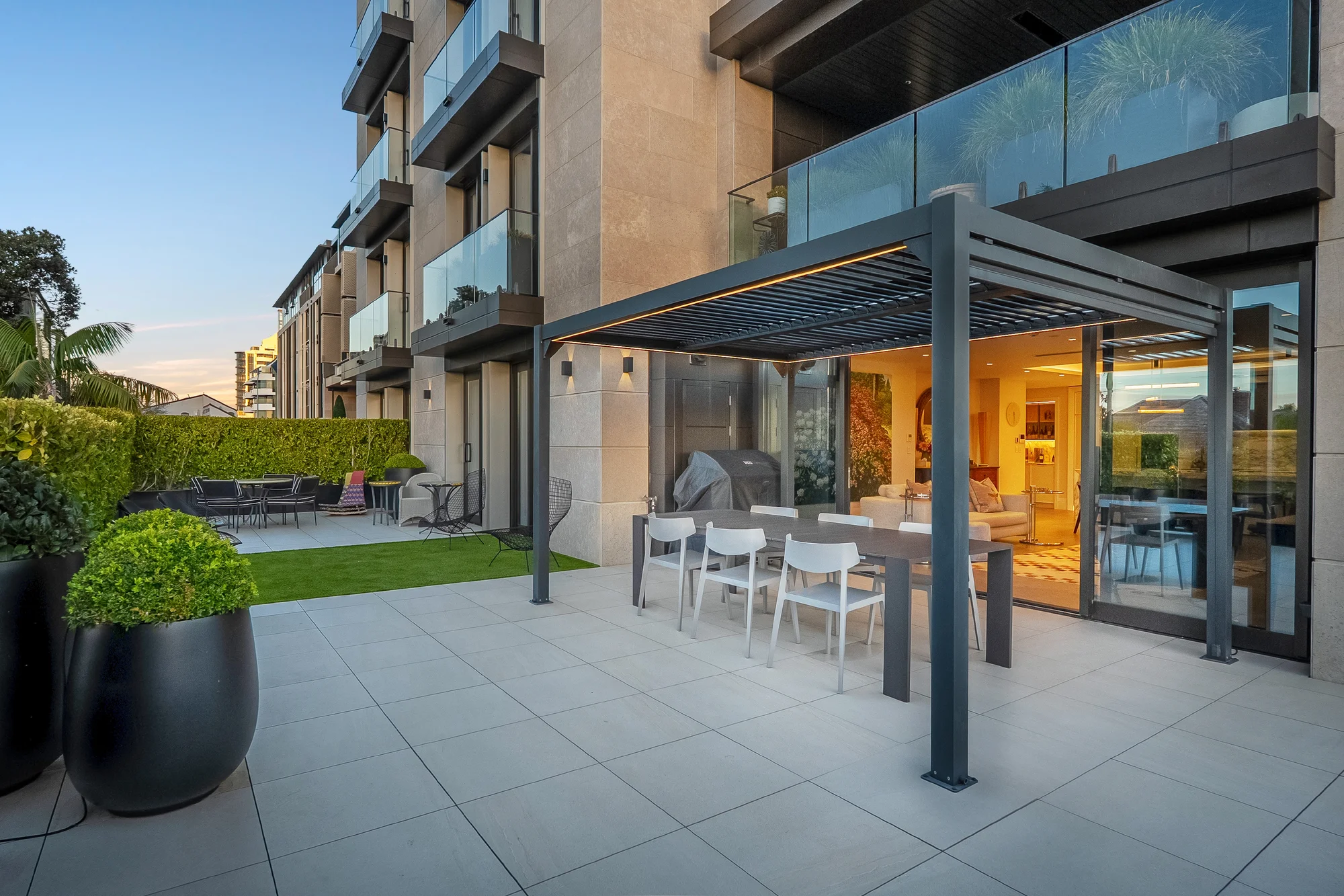 Remuera 3房  Luxury Lock-and-Leave