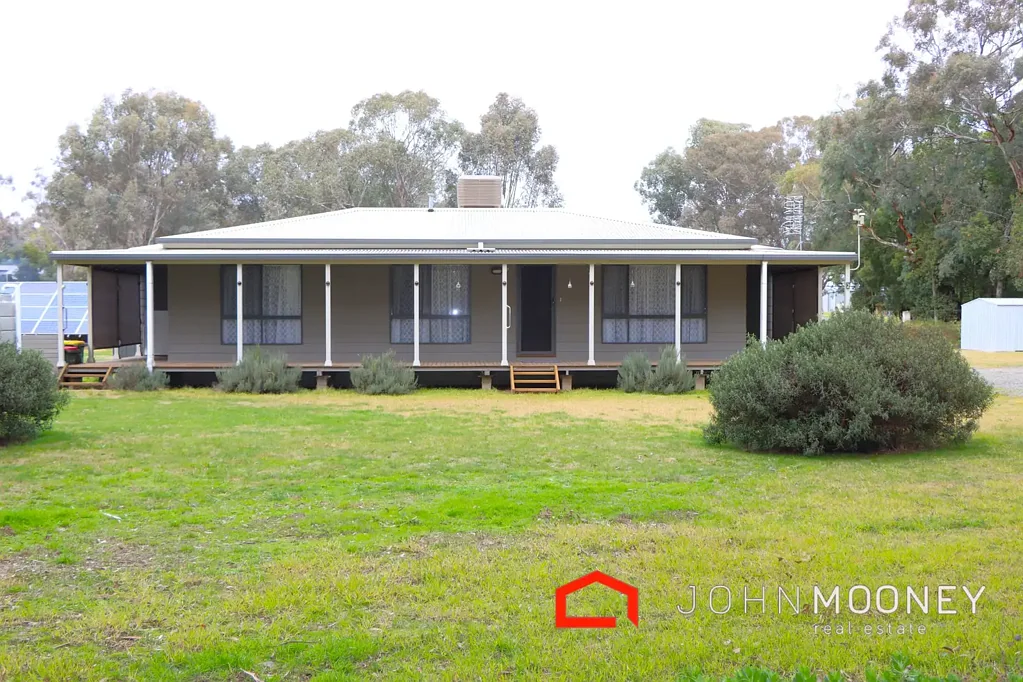 2 Yerrong Street, Mangoplah, NSW 2652