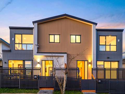 Pakuranga Heights 2房  LAST ONE LEFT - FINAL OPPORTUNITY!