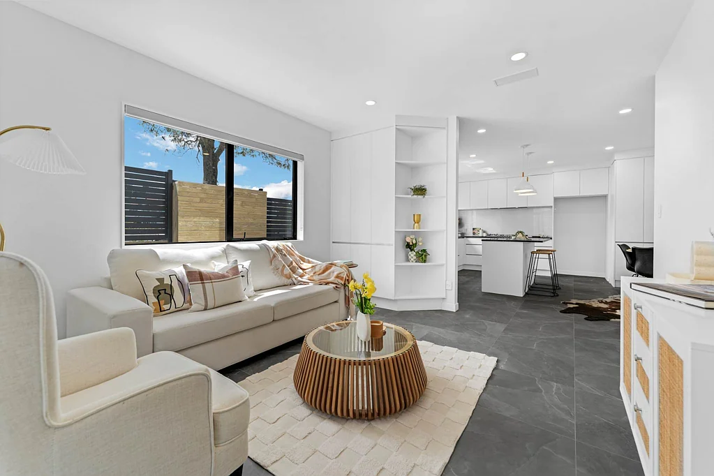 Totara Vale 4침실 Brand New Family Living in Bright, Sun-filled Home