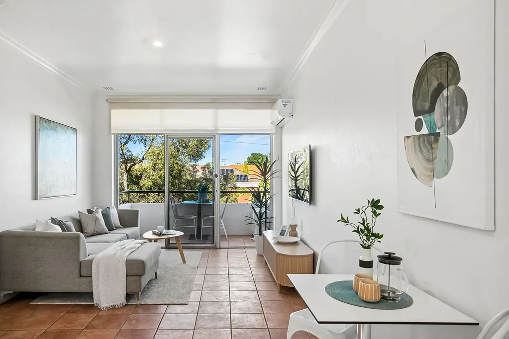 Tuart Hill 1房  Sorry! It's Gone - Under Contract!