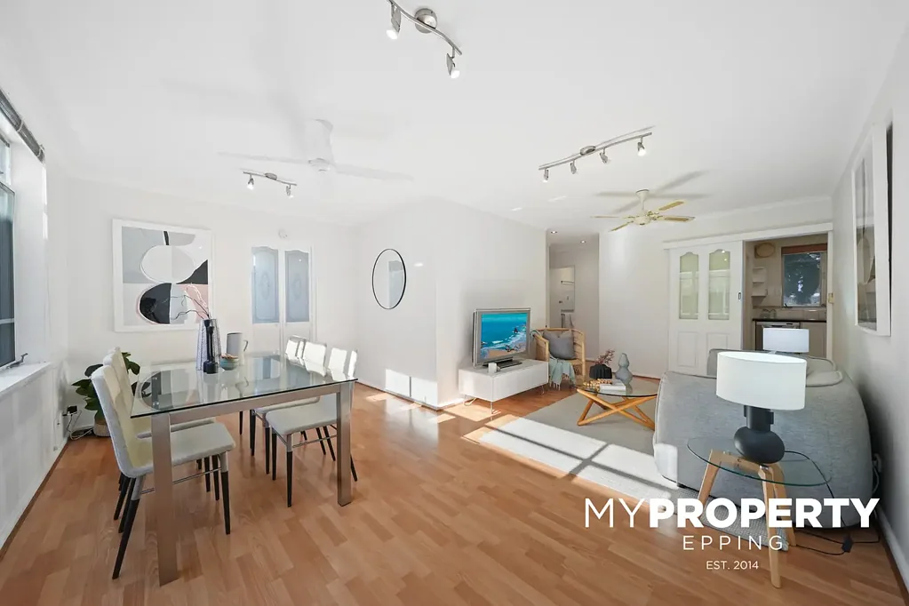 Epping 3બેડરૂમ IMMACULATE FULL-BRICK BEAUTY WITH SPACE, LIGHT & LOCATION