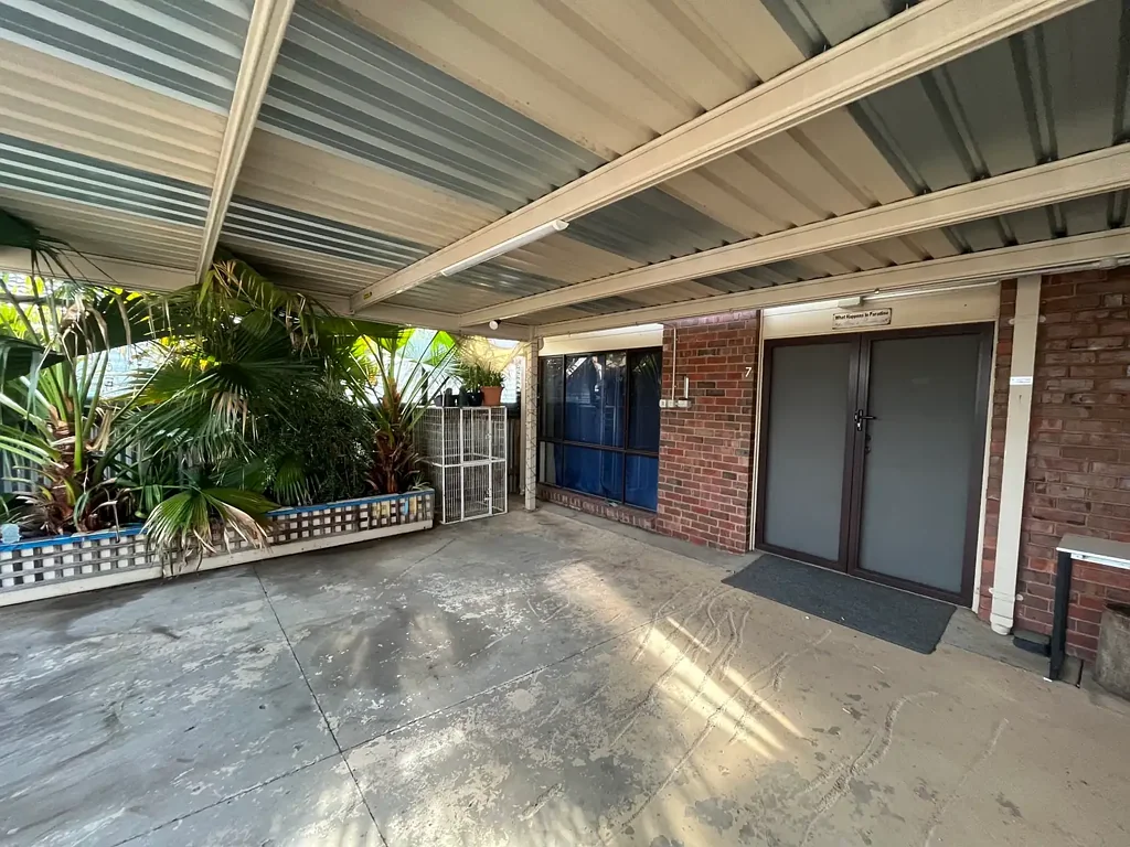 ONE BEDROOM CENTRAL UNIT