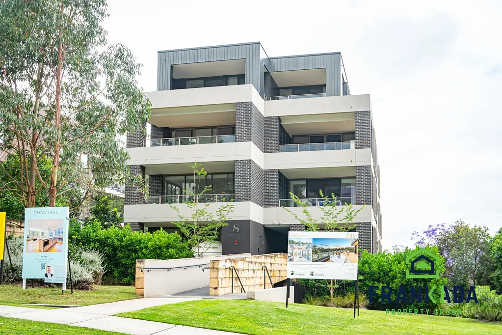 Near New 2 Bedroom Apartment
