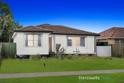 18 liquidamber Street, Doveton