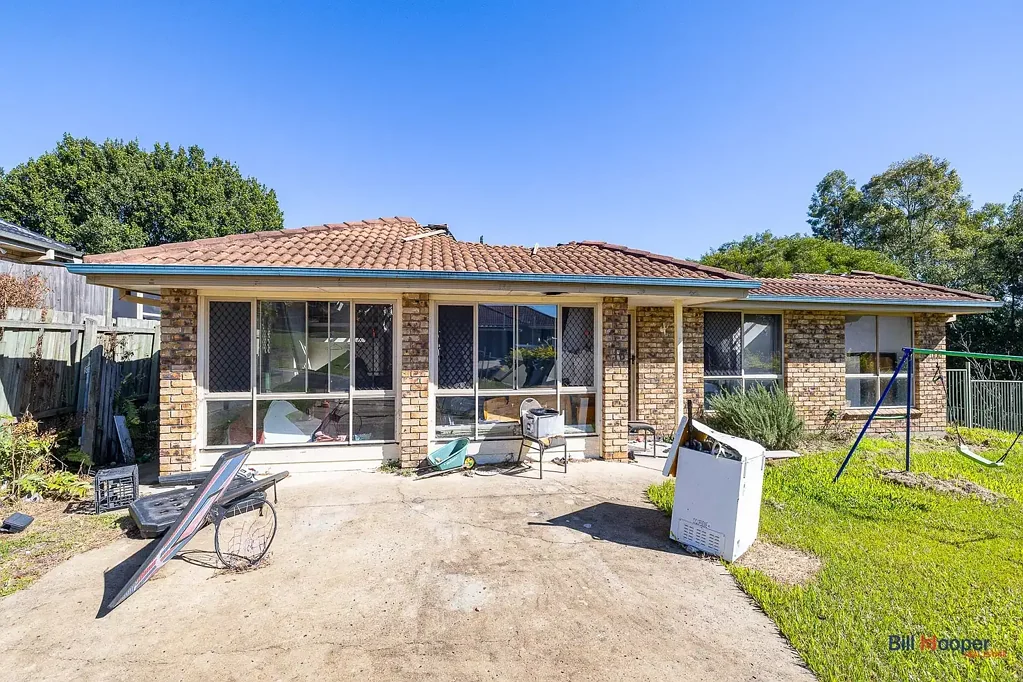 Marsden 5ਬੈੱਡਰੂਮ PRIME DEVELOPMENT OPPORTUNITY – 600m² CORNER BLOCK WITH FIRE-DAMAGED RESIDENCE